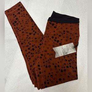 NWT: Stori challenge 7/8 tights leggings
